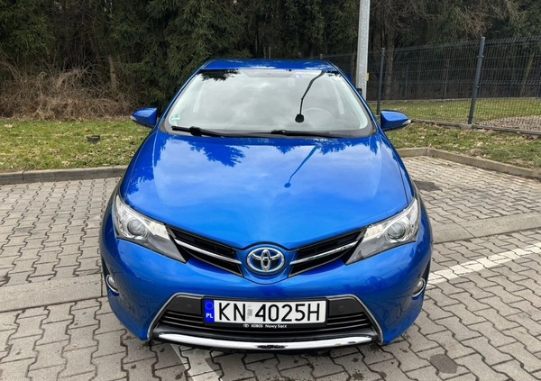 Toyota Auris cena 49900 przebieg: 161841, rok produkcji 2013 z Września małe 352